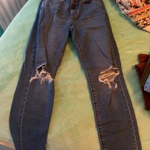 American Eagle mom jeans fit like straight leg but are still loose fitting.